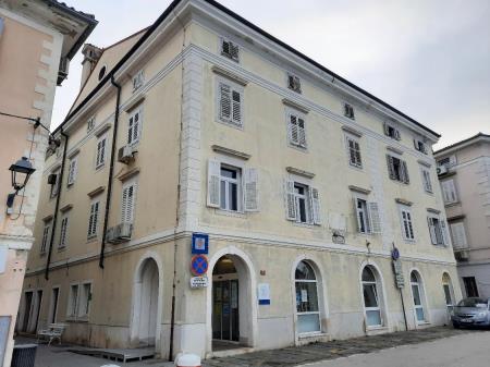 Zunanjost stavbe ZD Piran v Piranu